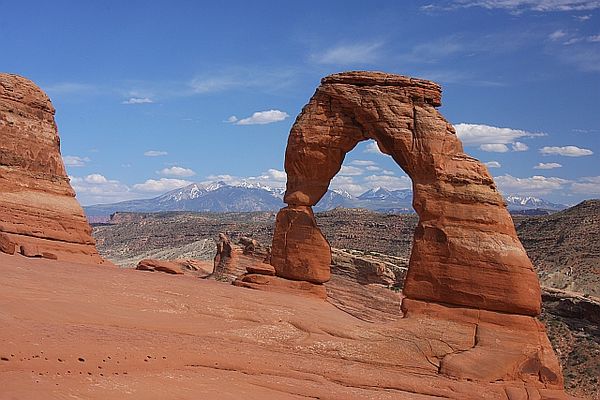 Delicate Arch, the Arches NP, Moab, UT...