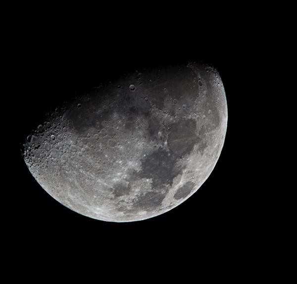Super Moon 2/11- 500mm, ISO 100, f8, 1/125 sec.  B...