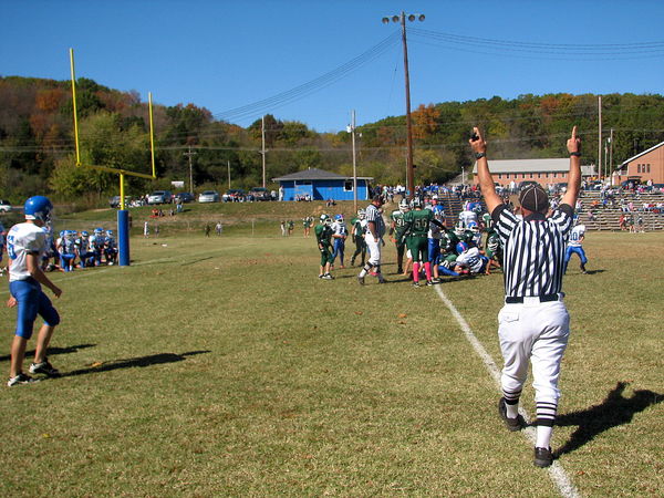 "Touch Down" 7th Grade football game in House Spri...