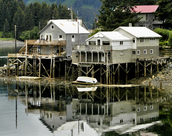 Tides In - water front housing - Seldovia...