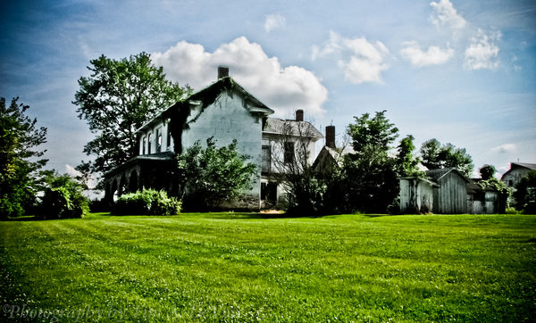 Abandoned farmhouse in Covington, Indiana...