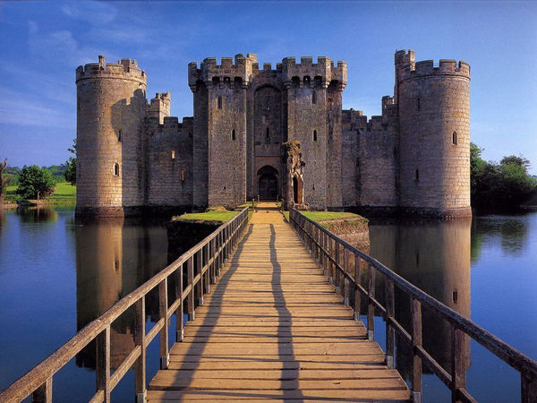 Bodiam Castle used in most movies depicting the mi...