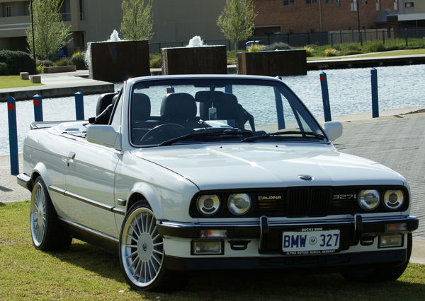 SORRY ....1988 BMW E30 CONVERTIBLE (WISH I HAD A 1...