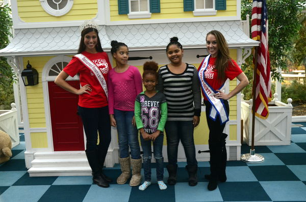 Bookend Beauty Queens with kids...