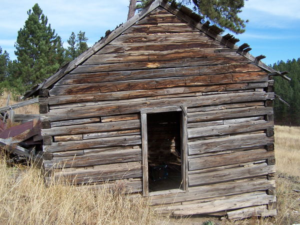 Old Cabin in the middle of no where"Ghost"...