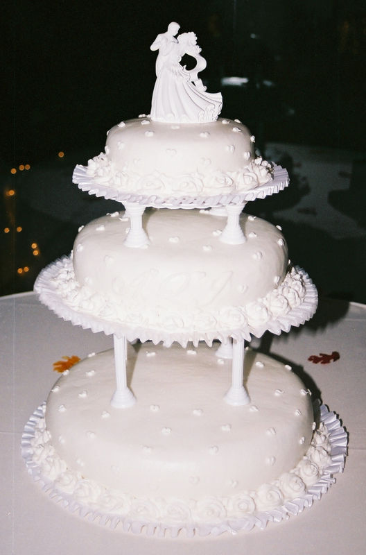 ~~ Wedding Cake ~~ [almost a triangle shape]...