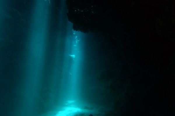 light beams in devils grotto...