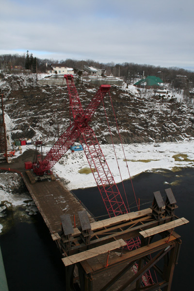 That is a 400 ton crane BTW...