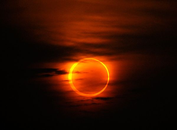 annular eclipse (shot borrowed from web)...
