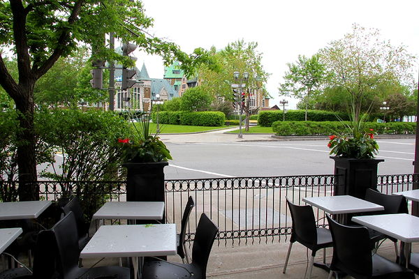 Sidewalk café on Charest Blvd across from RR stati...