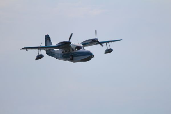 There were 6 Grumman Widgons there !!...