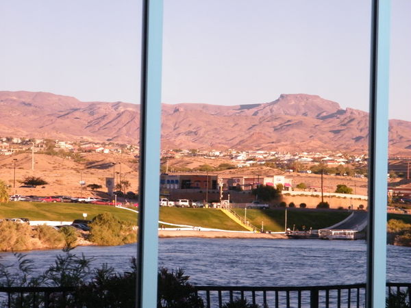 outside looking in the window in Laughlin...
