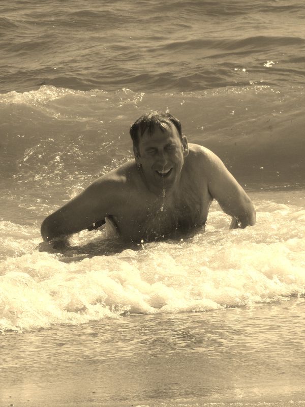 SON,JON,FATHER OF 4-BODY SURFING-...