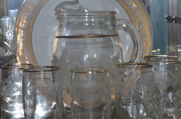 This pitcher and glasses set was displayed in my g...