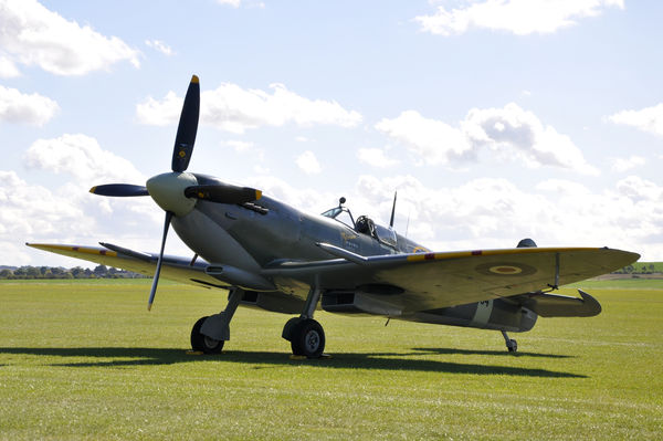 Spitfire Mk IX Mylcraine...