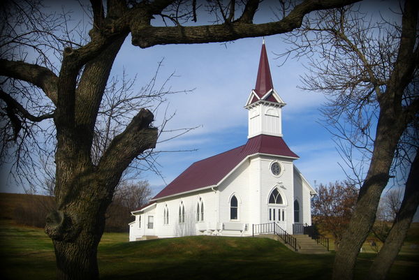 little country church in the valley...