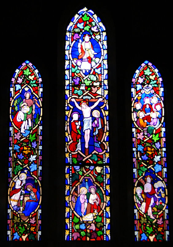 Main Window over the Alter...