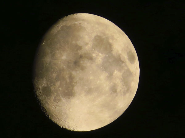 90% Moon taken night of 07-19-2013...