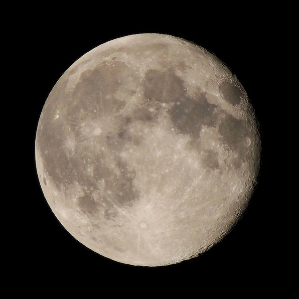 moon w/Nikon P510, zoom and tripod...