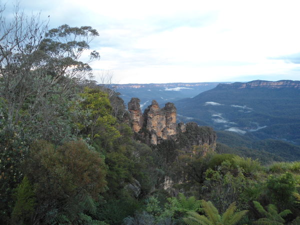 Very popular Spot in the Blue Mountains - Echo Poi...