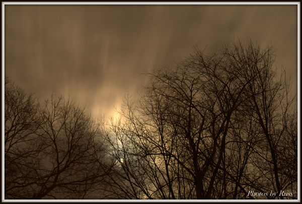 Winter Moon - long exp moving clouds...