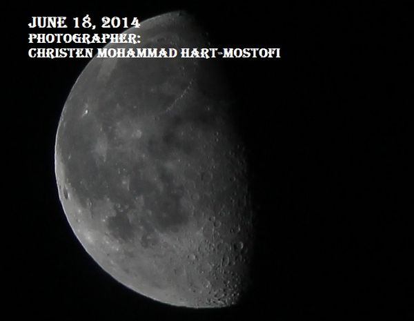 Photo of moon after I snapshot a zoomed version...