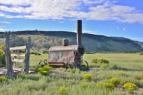 Can anyone ID this old ranch tractor/machine? Saw this on a lonely ...
