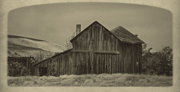 A barn that has seen better days...