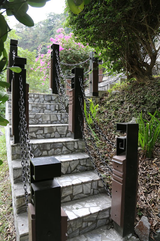 Fenced walkway in Toroko Gorge...