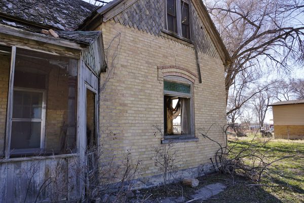 Former Country Chateau's of Utah - a few examples: Now these decrepit ...