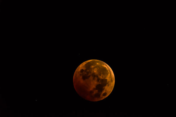 Oct 8, 2014 total eclipse of moon...