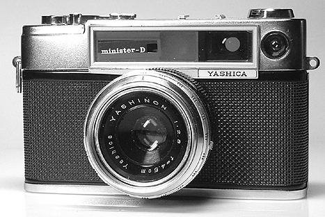 Yashica Minister D...