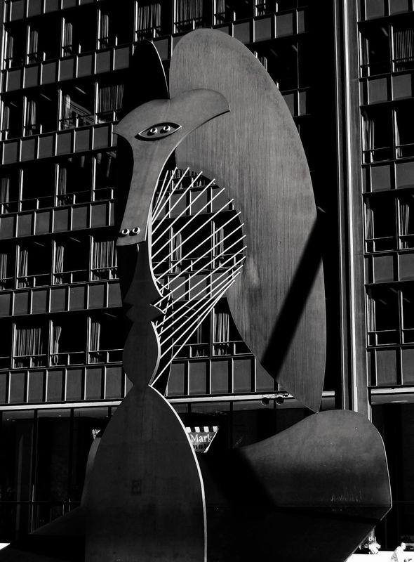 Picasso sculpture in Chicago Loop district...