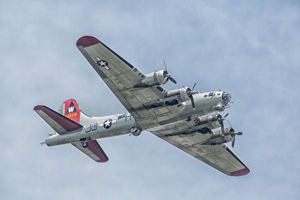 Boeing B-17 Flying Fortress...