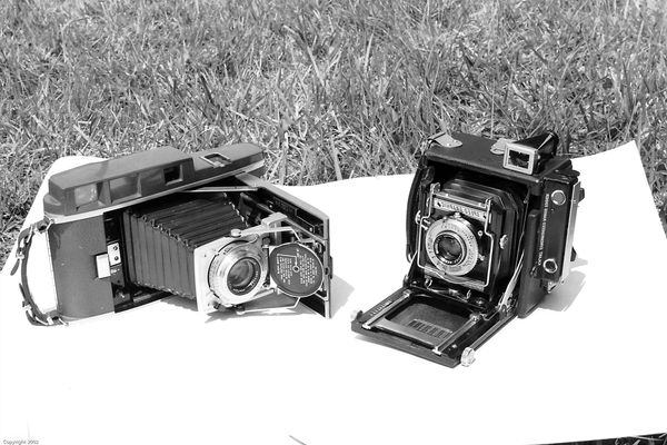 Polaroid Pathfinder 110B and my Miniature Speed Gr...