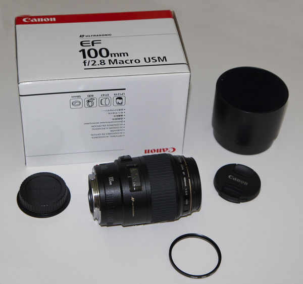 Canon Macro EF 100mm f2.8 USM Lens...