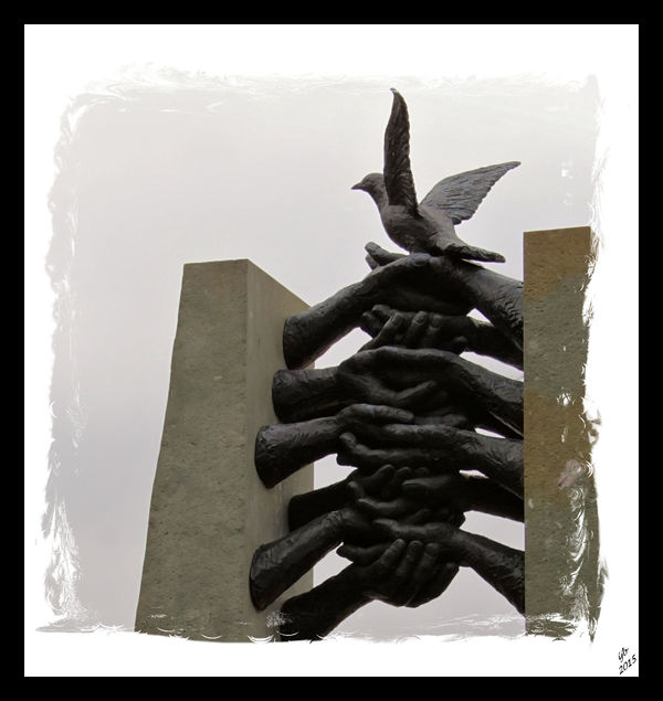 Gull & Hands Sculpture...