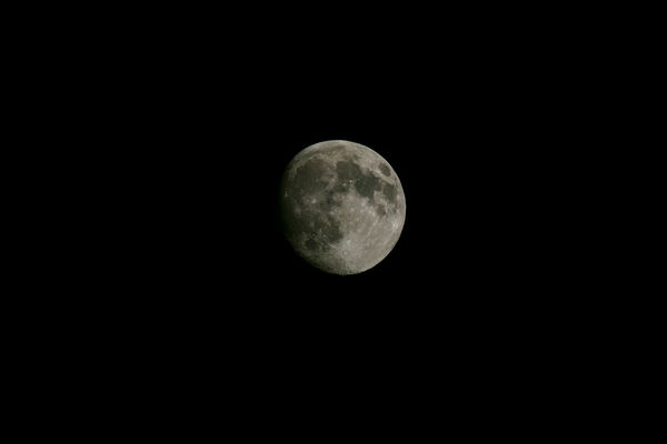 moon test shot, raw to JPEG...