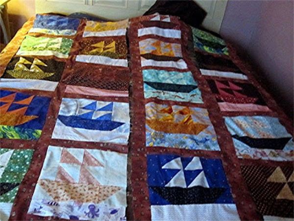 the finished quilt "Ships at Sea"...
