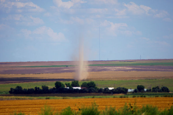 Dust Devil or Small Tornado? I shot this whirlwind - dust devil this ...