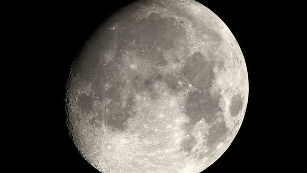 Moon Does Not Fit Vertically with 800mm....