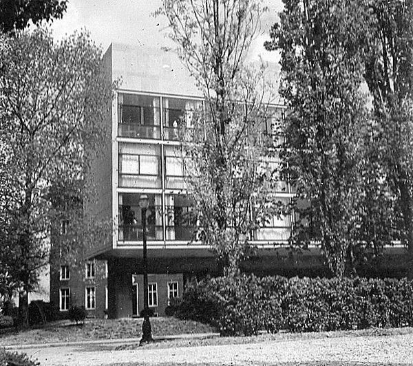USA student housing -- 1930...