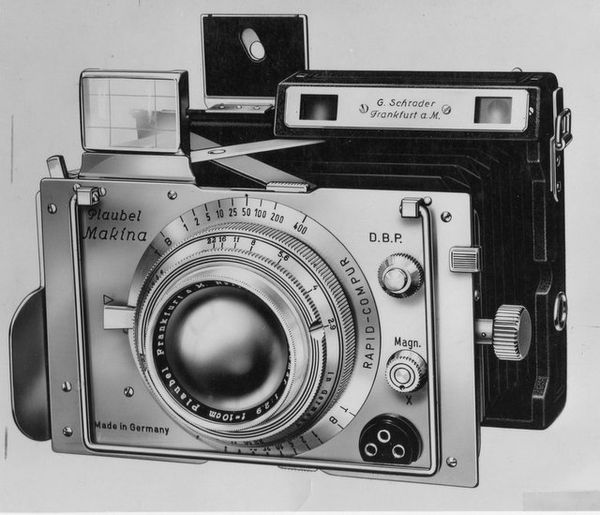 1953 Plaubel Makina folding strut camera...