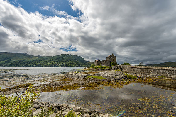 Eileen Castle - A 13th Century Castle in Scotland...