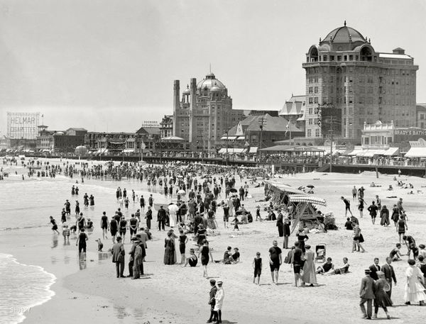 06-The beach in Atlantic City 1915...