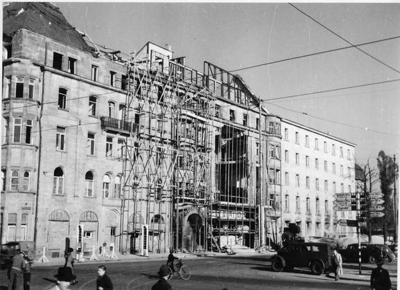 Nuremberg's Grand Hotel in 1945-46, during repair ...
