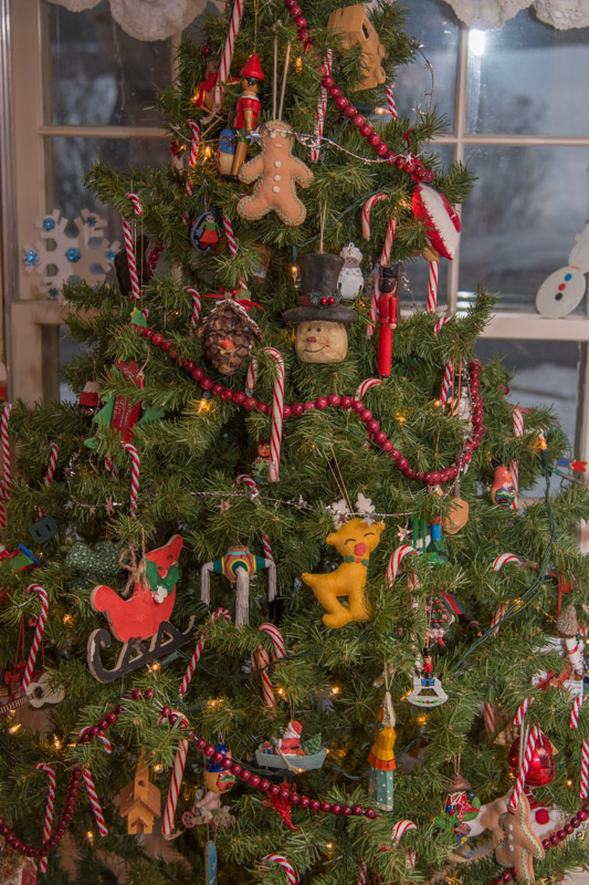 Traditional tree with ornaments of wood, the kids'...