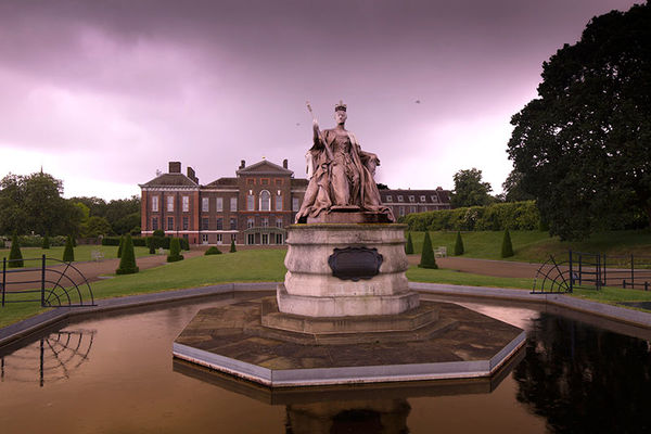 Kensington Palace, Queen Victoria statue...