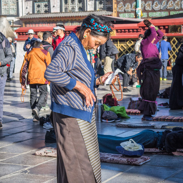 The Colorful Ladies of Lhasa: Last month, we were fortunate to tour the ...