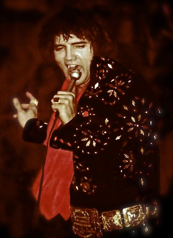 The King "Elvis Presley" in the Boston Garden - No...